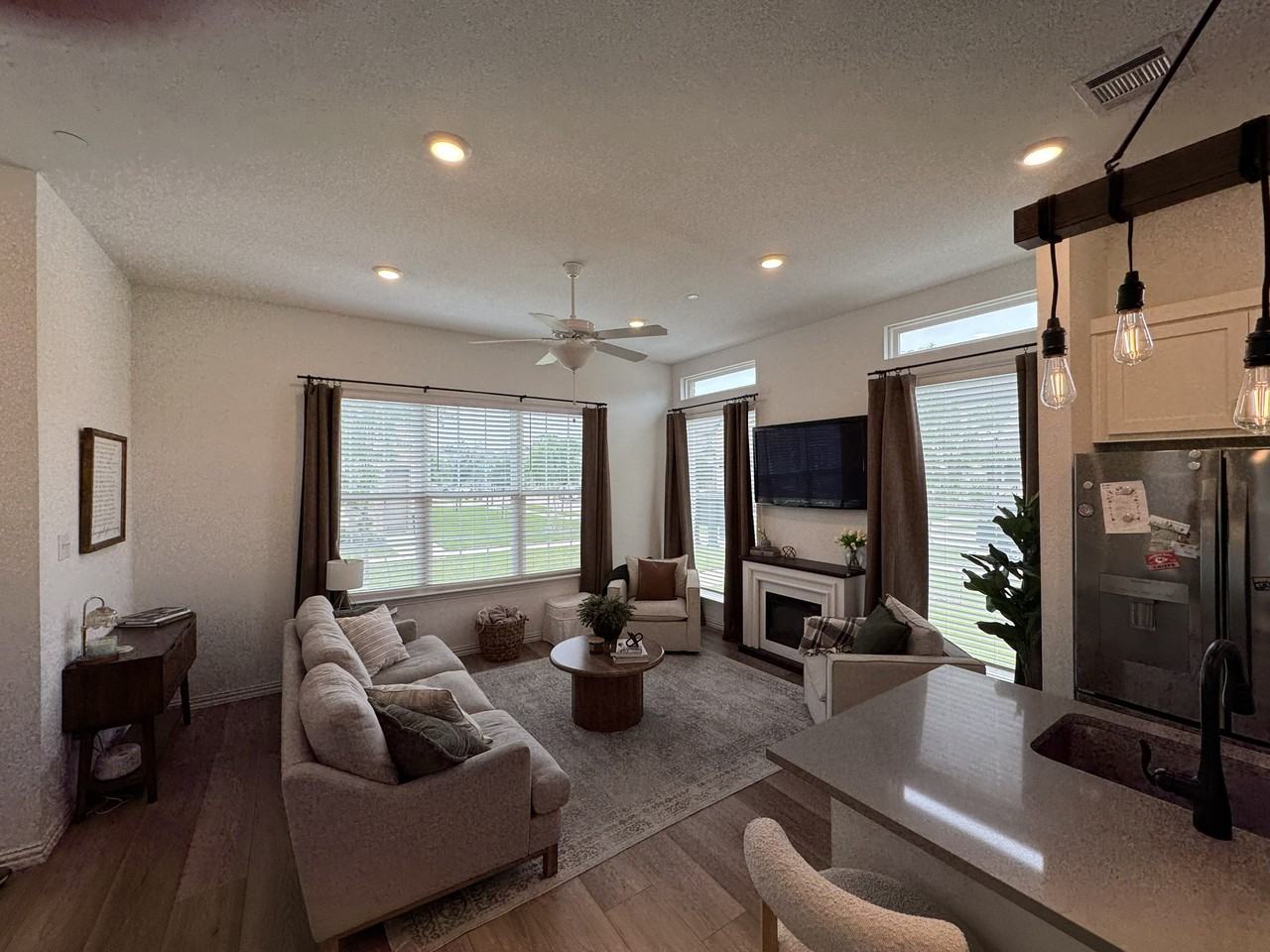 6213 Queens Path #NA - Photo 4 of 21