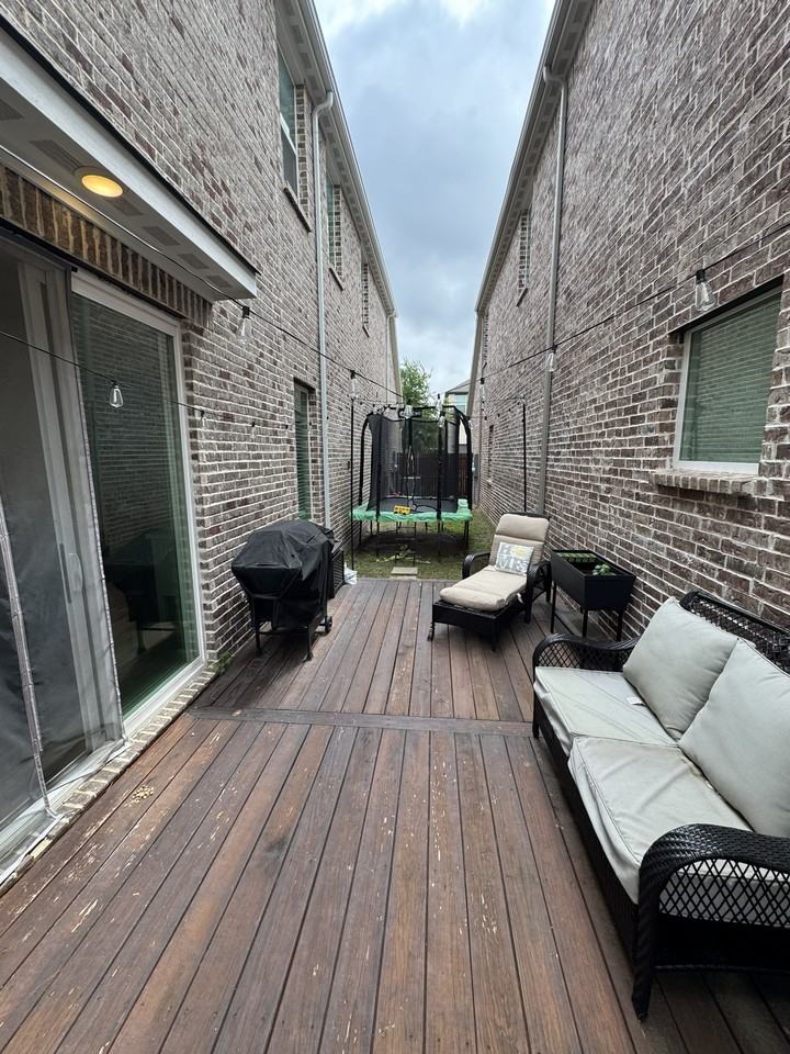 6213 Queens Path #NA - Photo 5 of 21