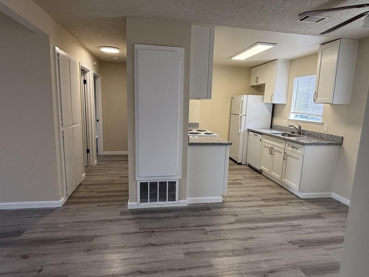 2355 Fairfield Ave #26 - Photo 4 of 31