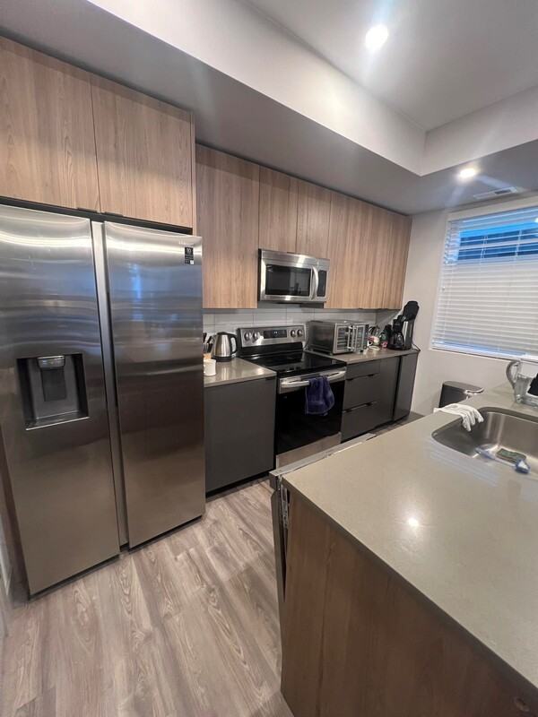 1565 King St - Photo 4 of 10