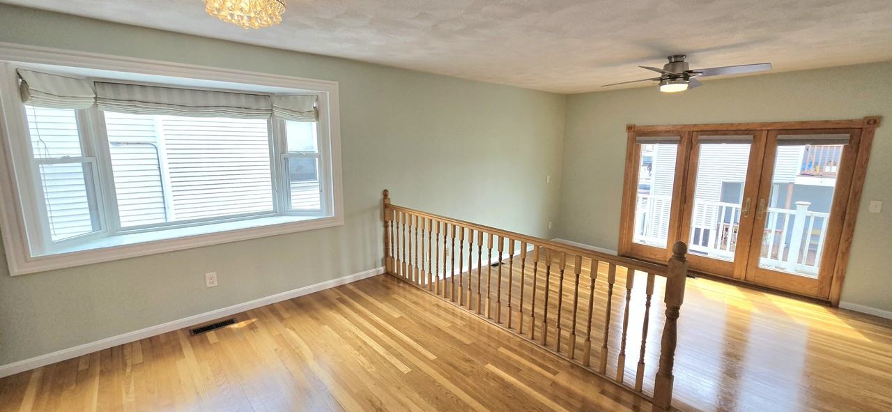 15 Putnam Pl - Photo 3 of 36