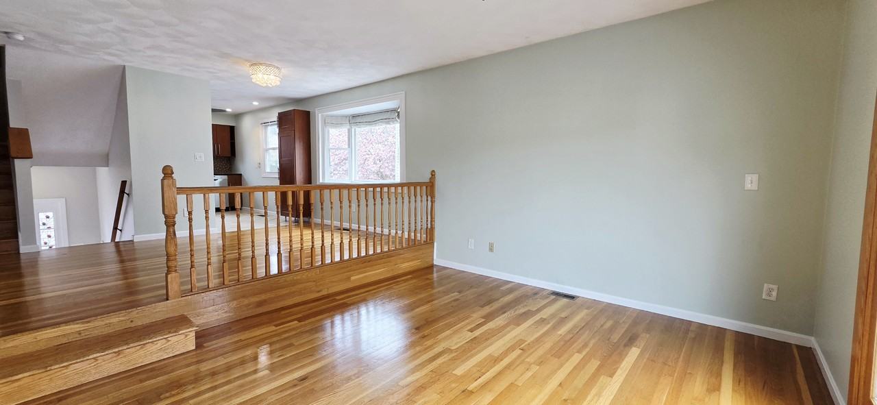 15 Putnam Pl - Photo 5 of 36