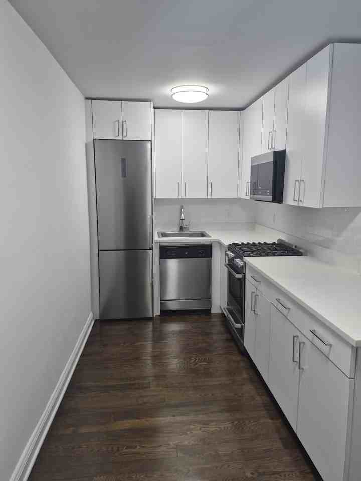 1001 5th Ave #3 - Photo 4 of 17