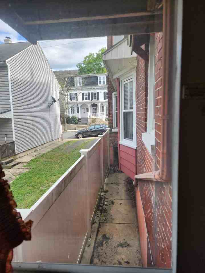 1344 W Norwegian St #NA - Photo 5 of 7