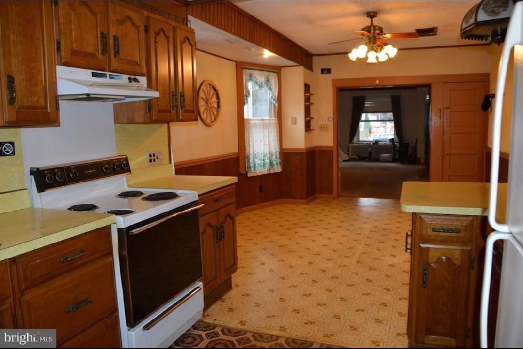 1344 W Norwegian St #NA - Photo 7 of 7