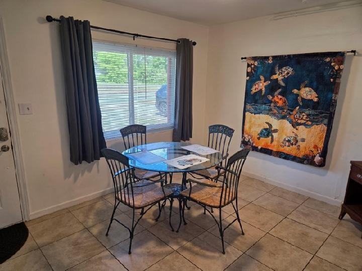 2121 N Hastings St #NA - Photo 3 of 6