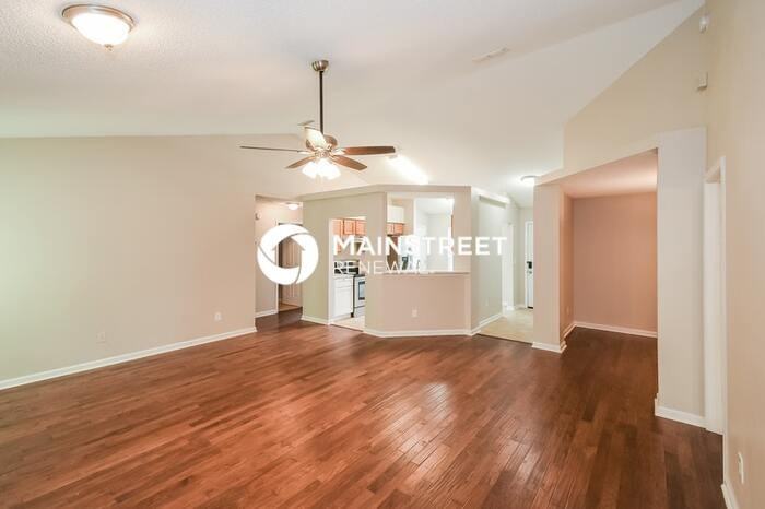 3652 Wilson Blvd W - Photo 3 of 16