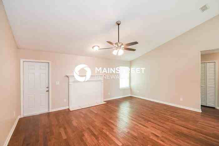 3652 Wilson Blvd W - Photo 4 of 16