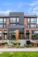 featured image of 2364 Franklin Ave E #B