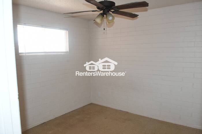 2532 E Adams St #7 - Photo 6 of 8