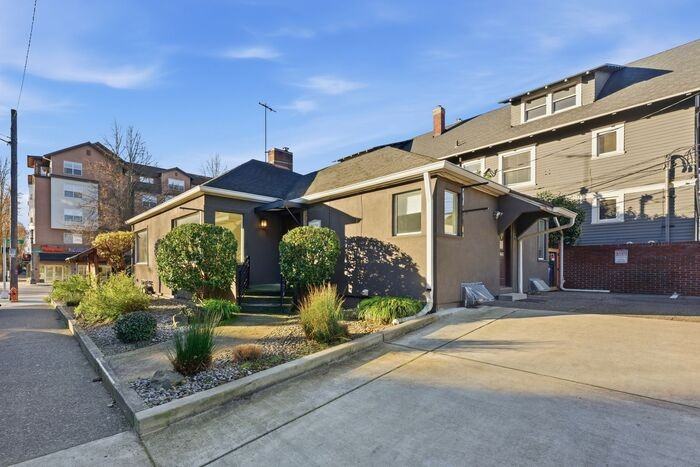 1611 Ne 16th Ave #A - Photo 2 of 25