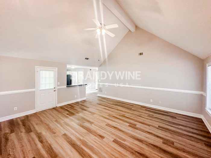 12339 Lakeside Pkwy - Photo 2 of 34