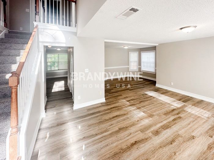 12339 Lakeside Pkwy - Photo 3 of 34