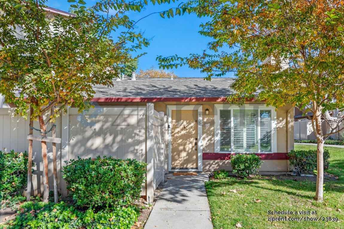 686 Whitewater Ct - Photo 2 of 27