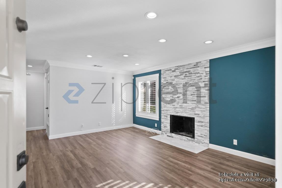 686 Whitewater Ct - Photo 4 of 27