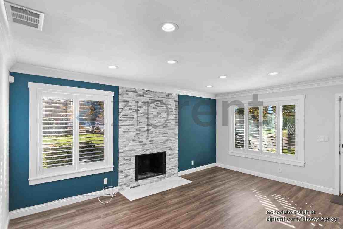 686 Whitewater Ct - Photo 5 of 27