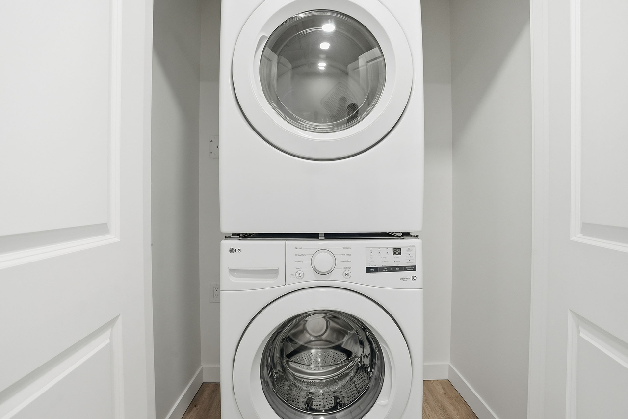 1621 West Market St - Photo 2 of 21