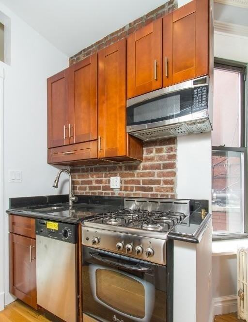 246 Mott St #24 - Photo 6 of 8