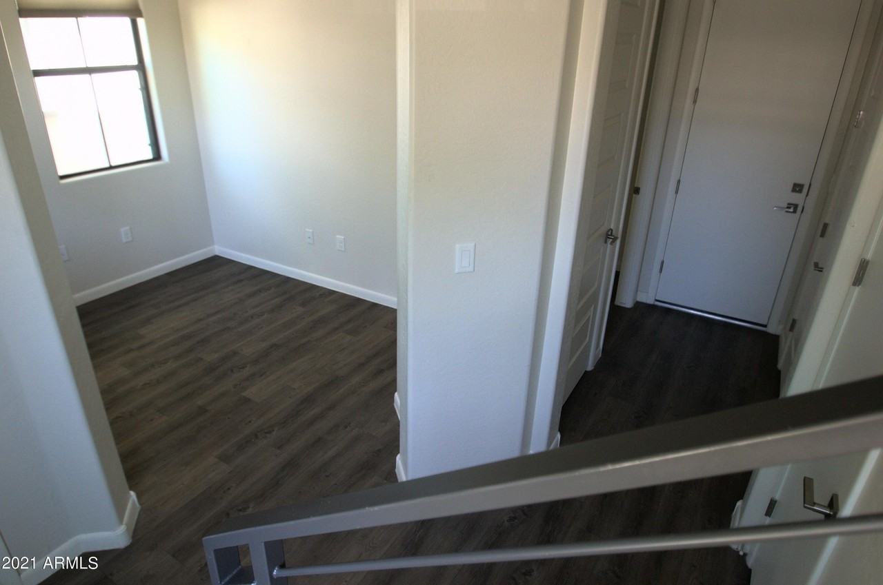2090 S Dorsey Ln #1046 - Photo 6 of 37
