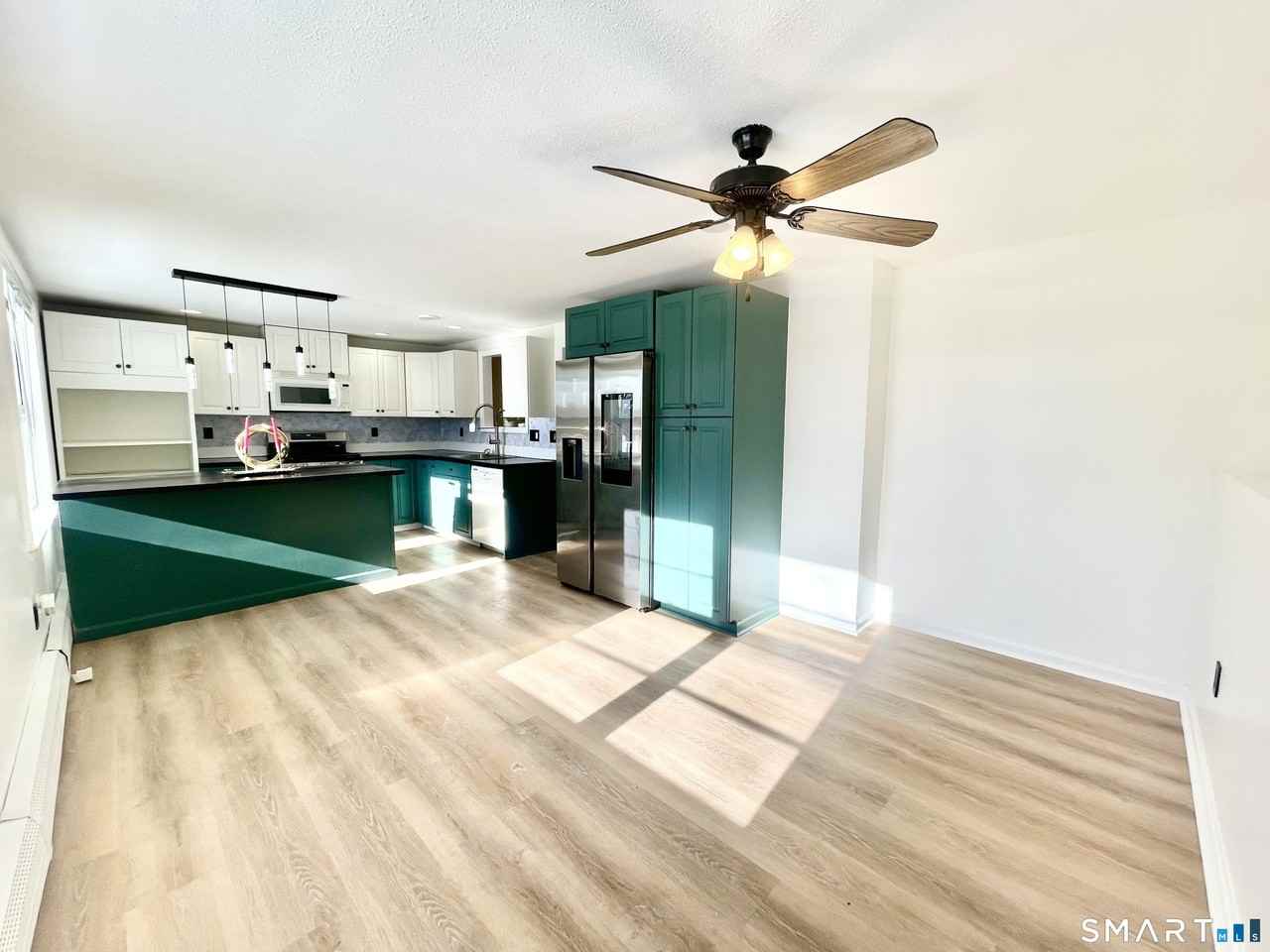 112 Woodbine St #1st - Photo 3 of 24