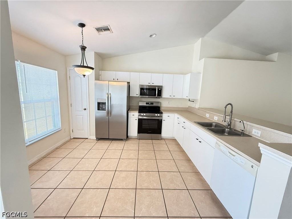 3705 9th St Sw - Photo 2 of 12