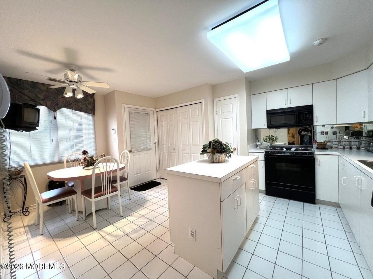 92 Winthrop Rd #C - Photo 3 of 18