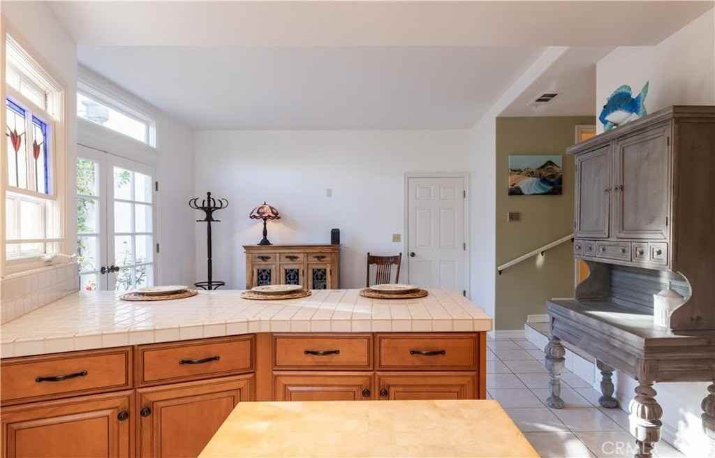 24421 Santa Clara Ave - Photo 6 of 37