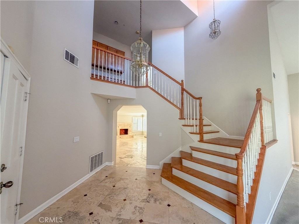 6588 Bradford Ct - Photo 3 of 19