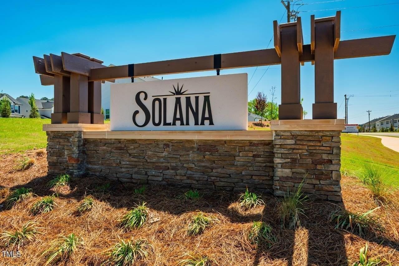 1400 Hollyview Ave - Photo 6 of 25