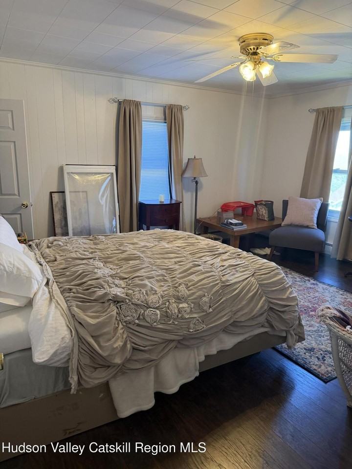 129 Main St #3 - Photo 6 of 8