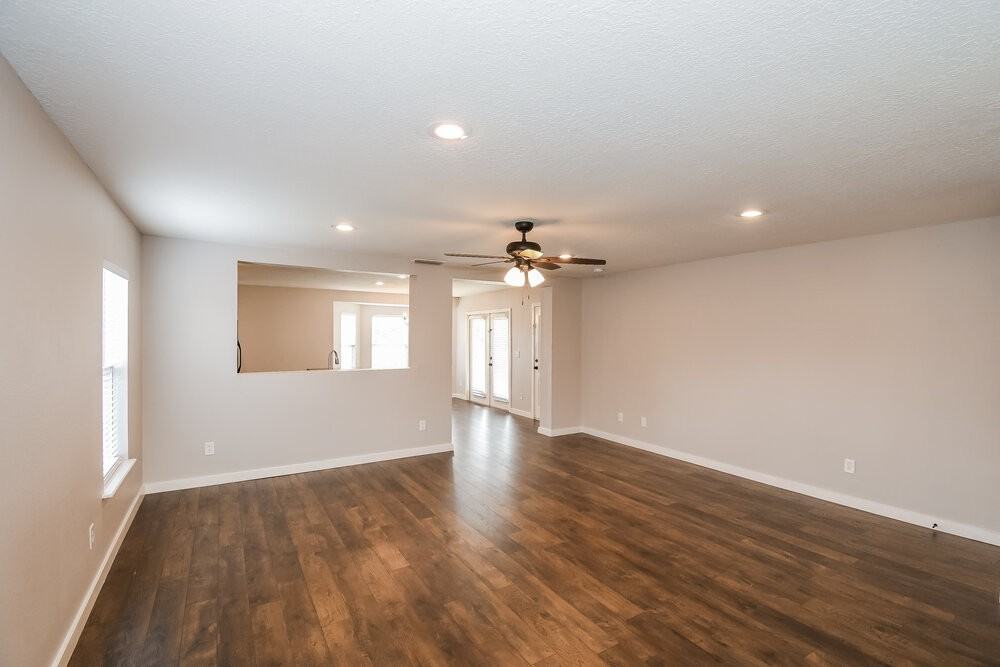 2139 Fresco Dr - Photo 5 of 17