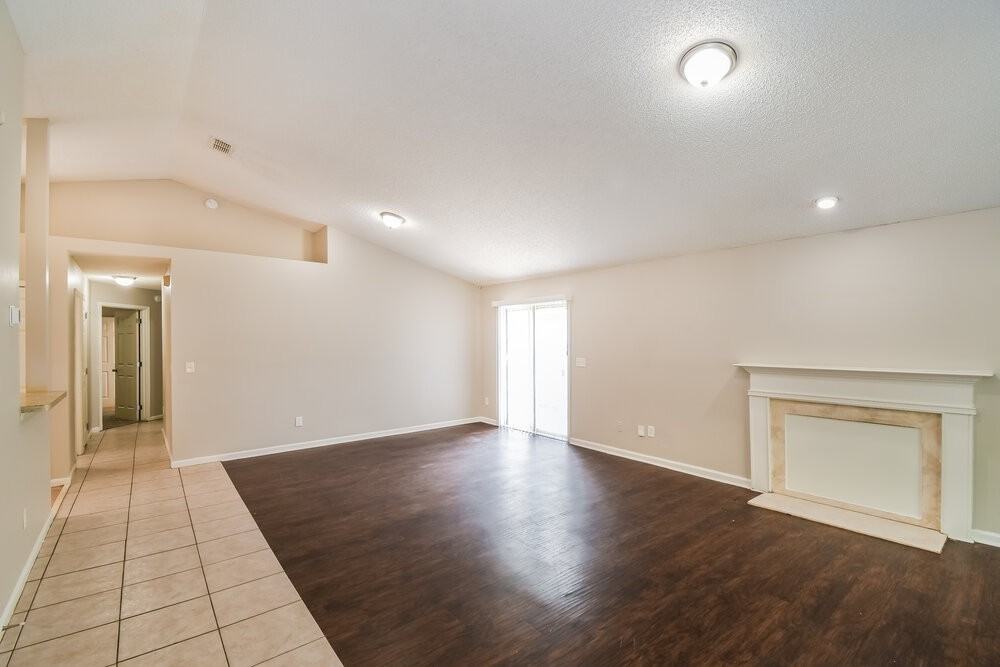 10725 Meadow Lea Dr - Photo 6 of 16
