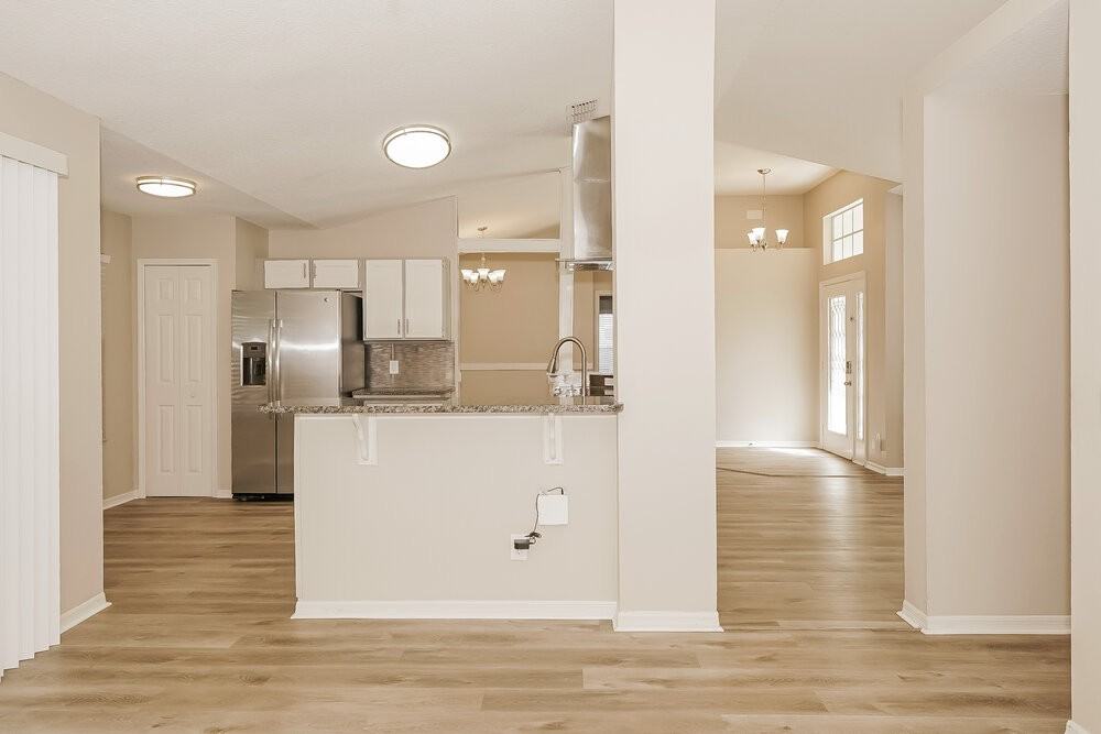 100 Bluebrook Ct - Photo 7 of 16