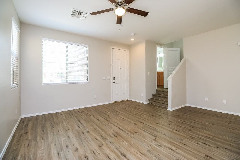 3884 E Santa Fe Ln - Photo 2 of 15