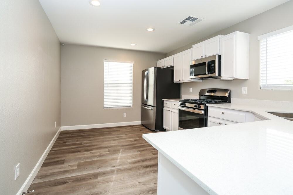 8013 Indian Blanket St - Photo 6 of 17