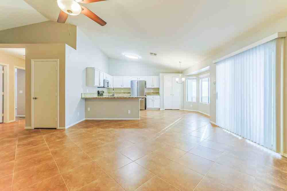 2047 E Brooks St - Photo 5 of 16