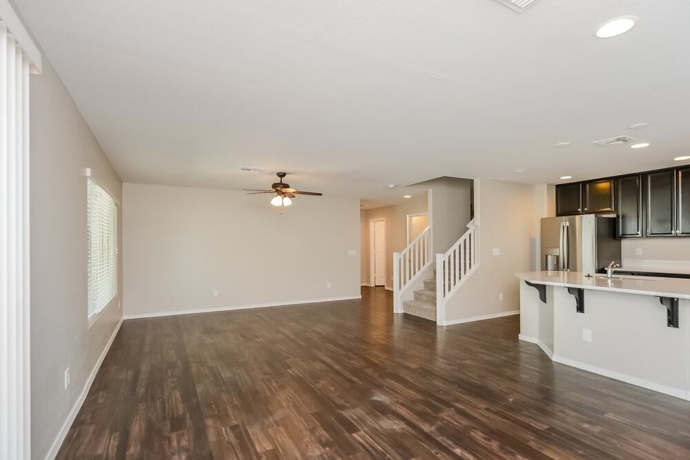 825 S Swallow Ln - Photo 5 of 17