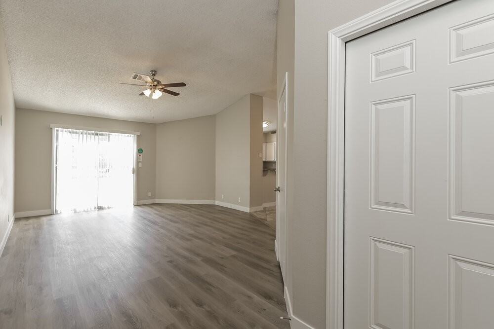 934 Wagon Train Dr - Photo 3 of 16