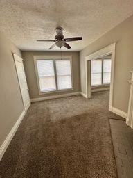 2913 S 3rd St - Photo 4 of 11