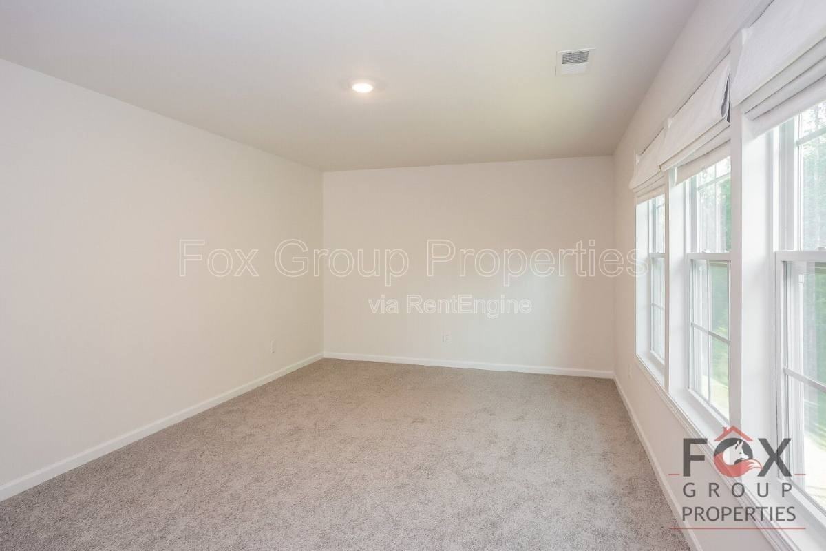 313 Streamwood Rd - Photo 2 of 2