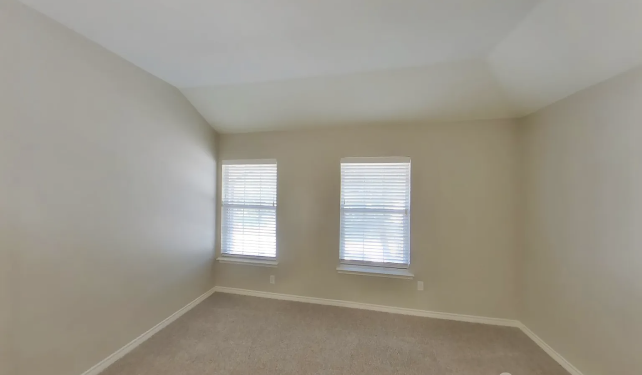 8402 Manchester Dr - Photo 5 of 11