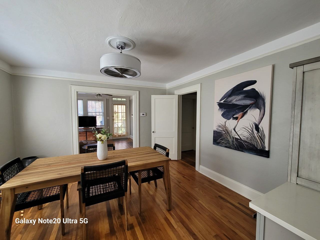 2224 Winona Ave - Photo 2 of 18