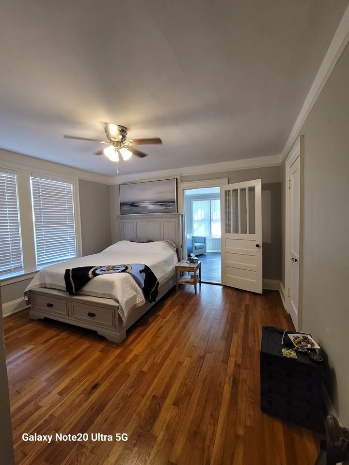 2224 Winona Ave - Photo 7 of 18