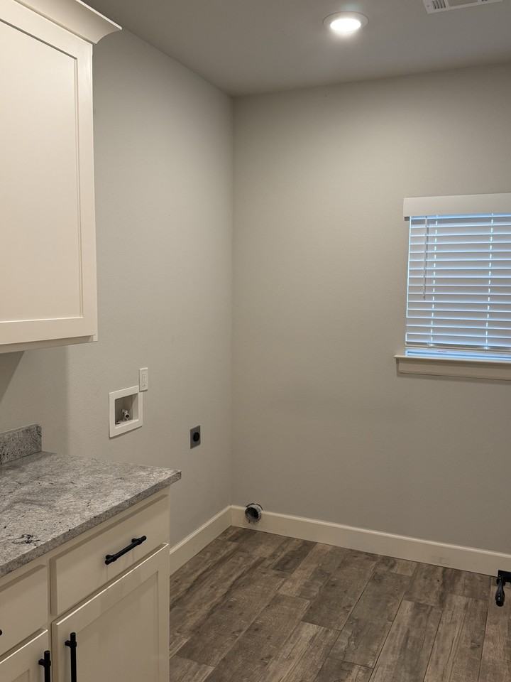 1013 Laux Ln #1013 - Photo 3 of 17
