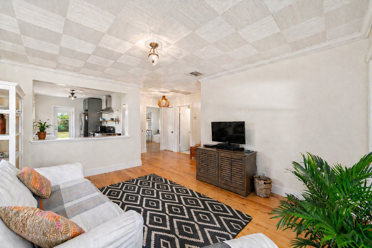 221 S M St #HOME - Photo 3 of 19