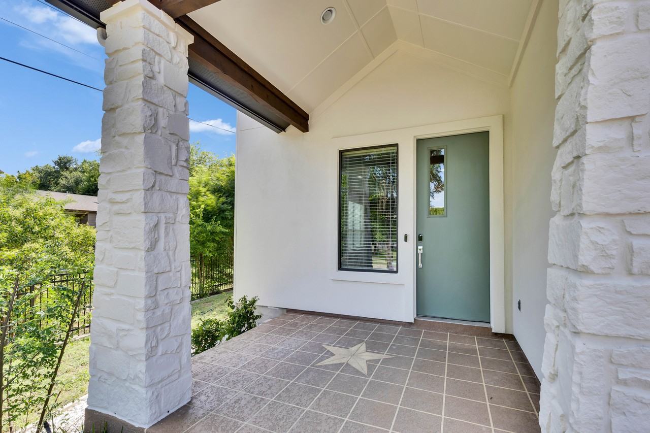 3014 Corbin Ln - Photo 4 of 26