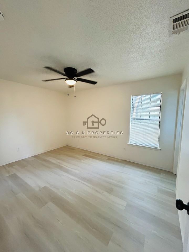 8461 Lake Tahoe Dr #1 - Photo 3 of 15