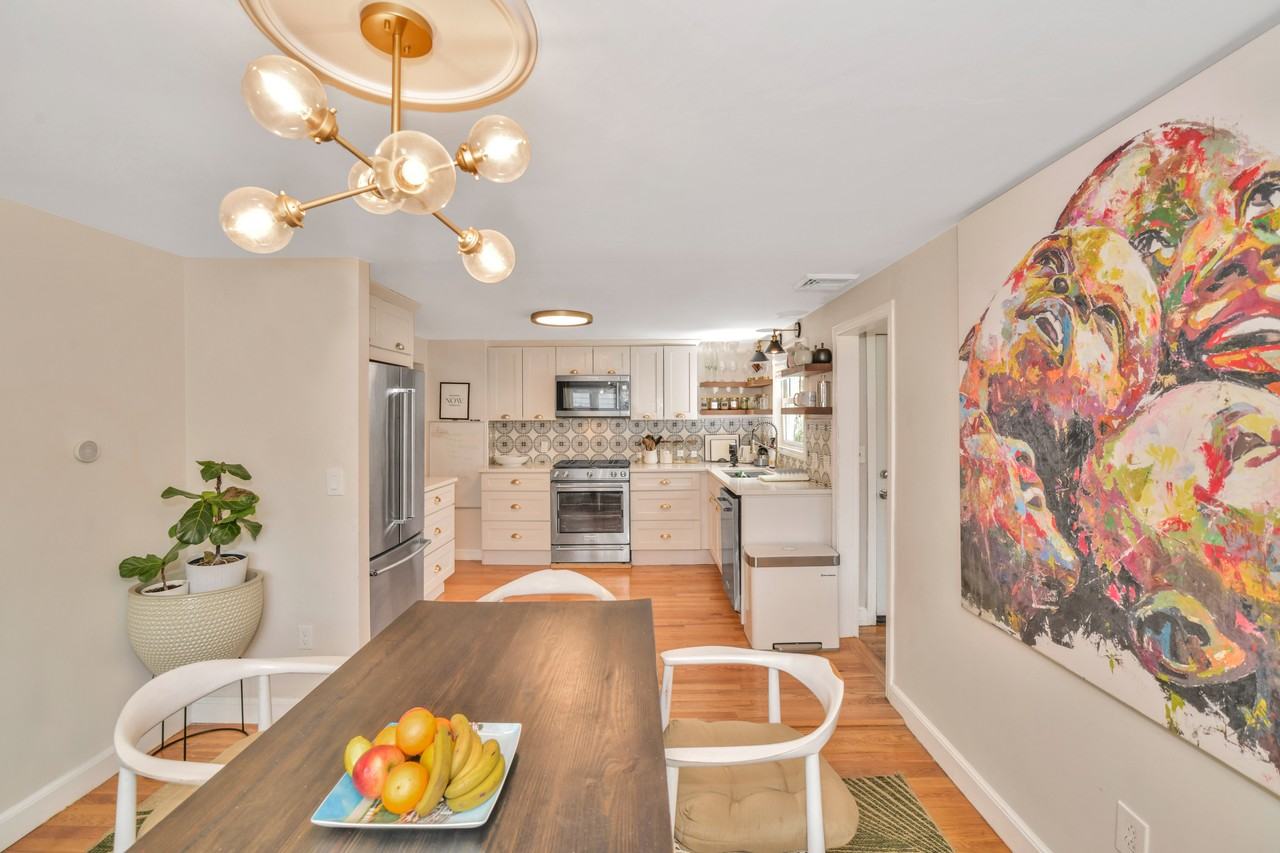 7 Union Avenue - Photo 2 of 3