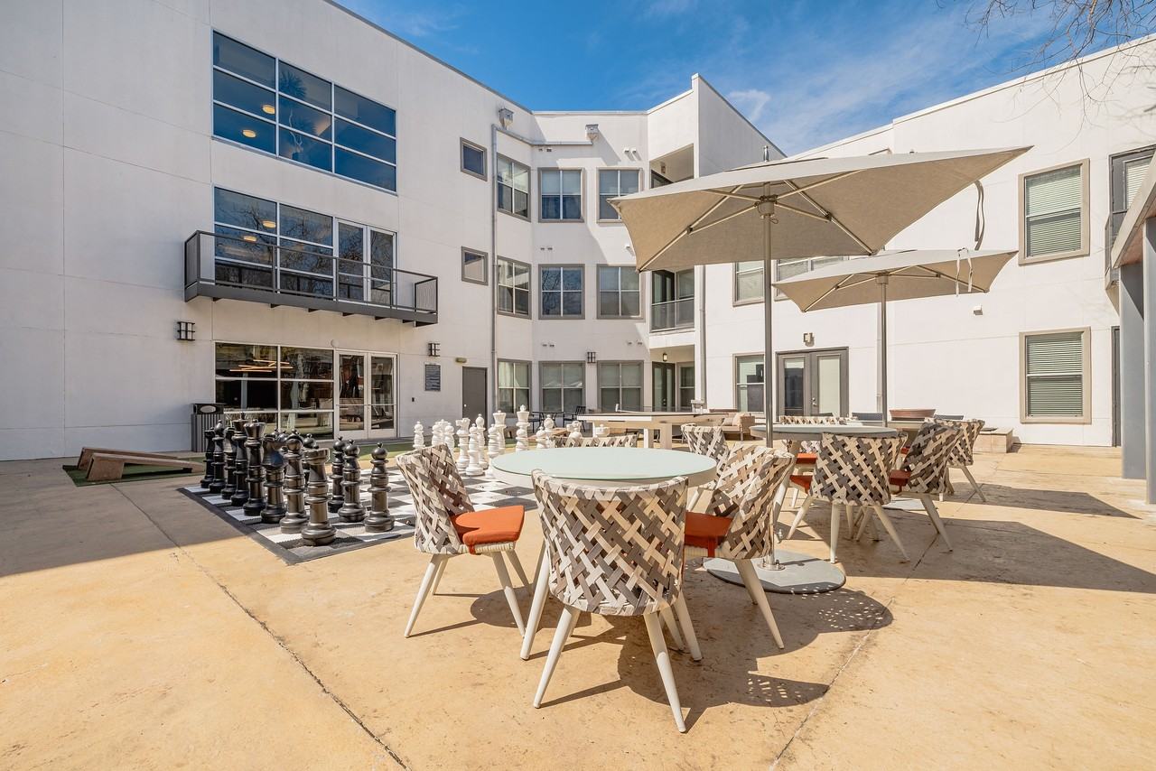 2929 Wycliff - Photo 6 of 30