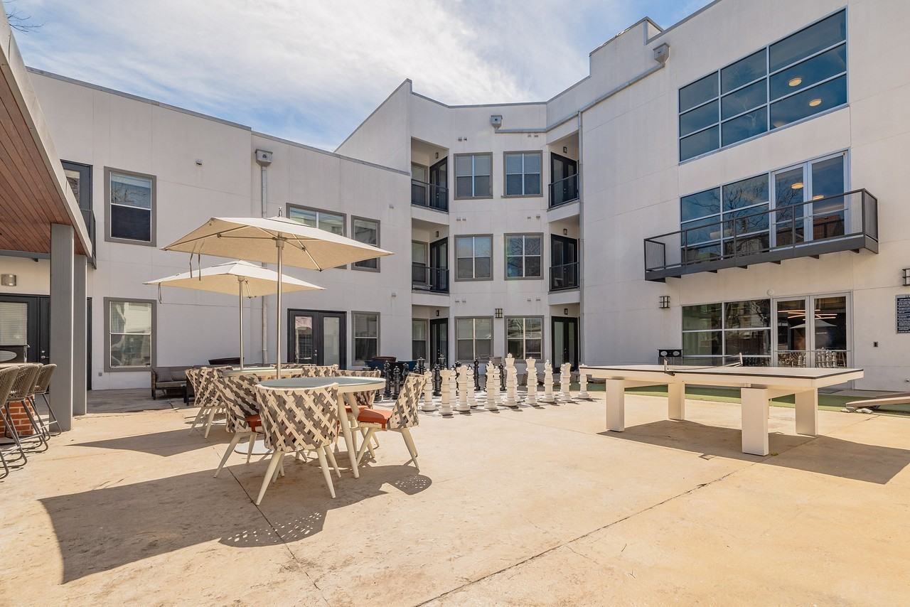 2929 Wycliff - Photo 7 of 30